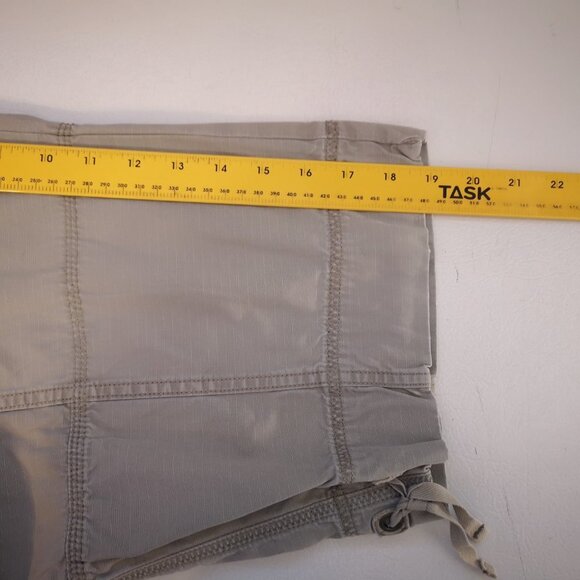 Eddie Bauer Ladies Beige Size 18 Petite Capri Length Straight Leg Pants - Picture 13 of 13